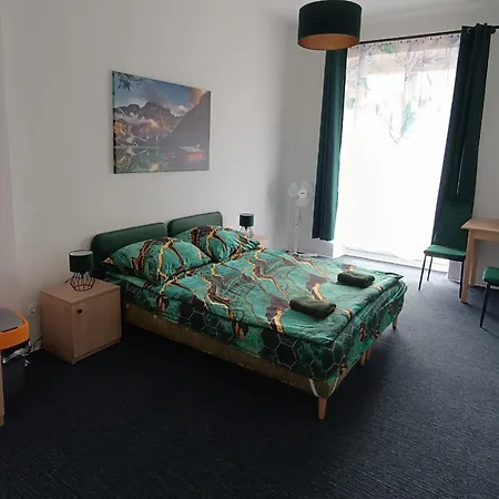 Hostel Green Rooms